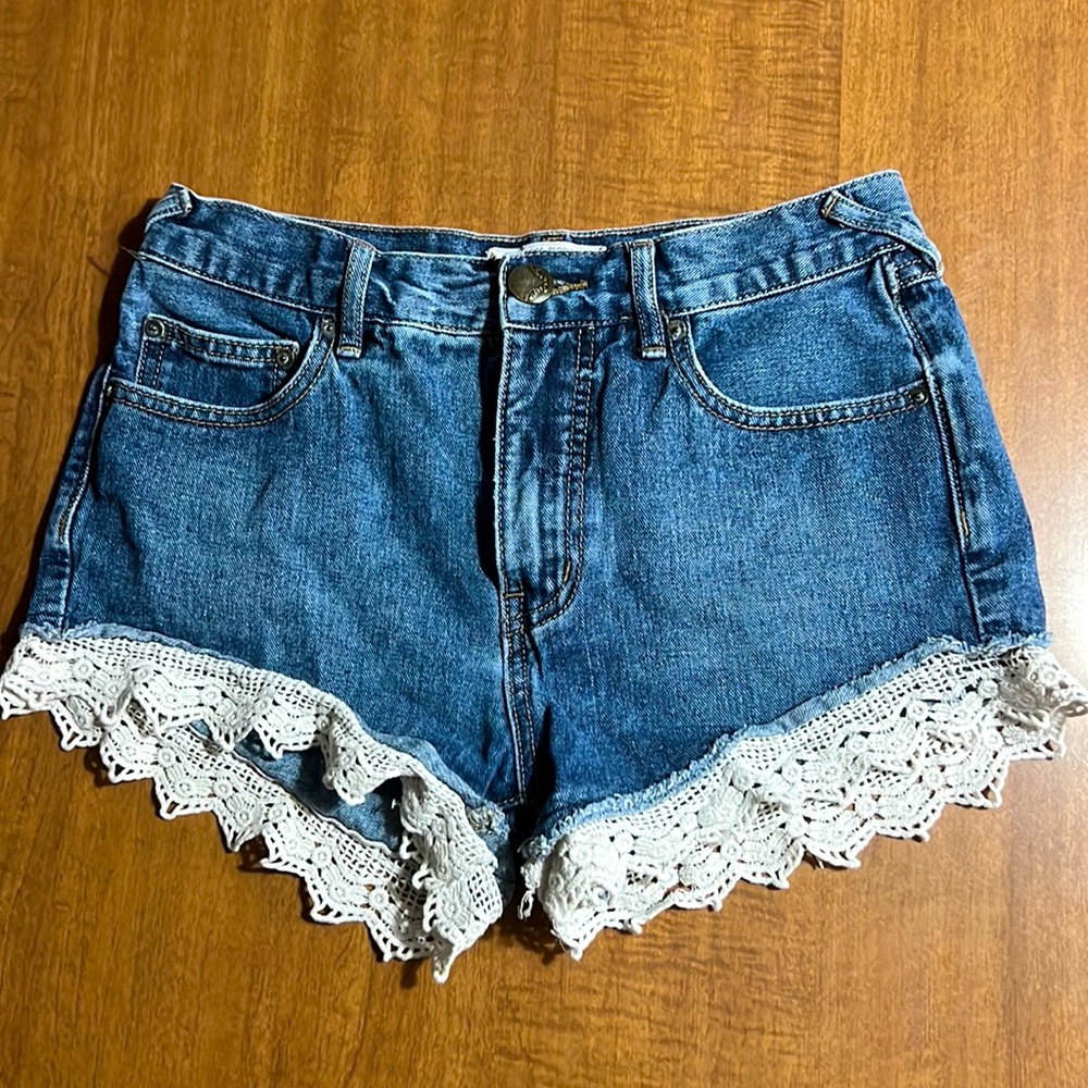 FREEPEOPLE denim lace trim shorts size 24 waist